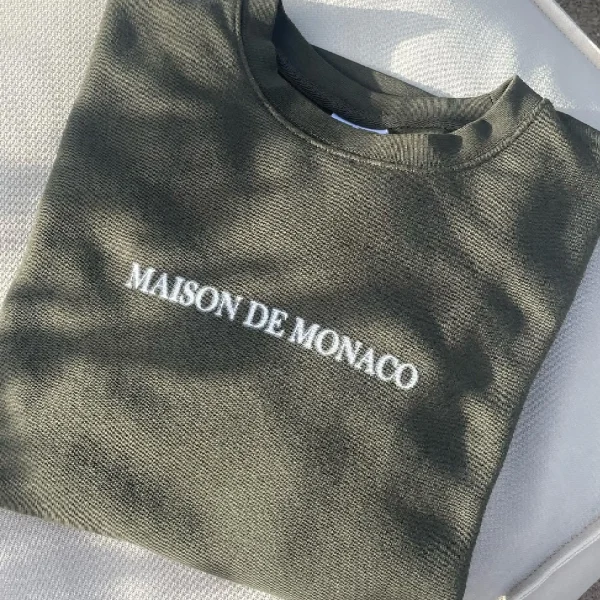Dites bonjour à notre tout nouveau pull néon Maison de Monaco (3)